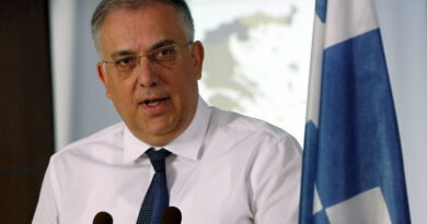 ΤΑΚΗΣ ΘΕΟΔΩΡΙΚΑΚΟΣ 1